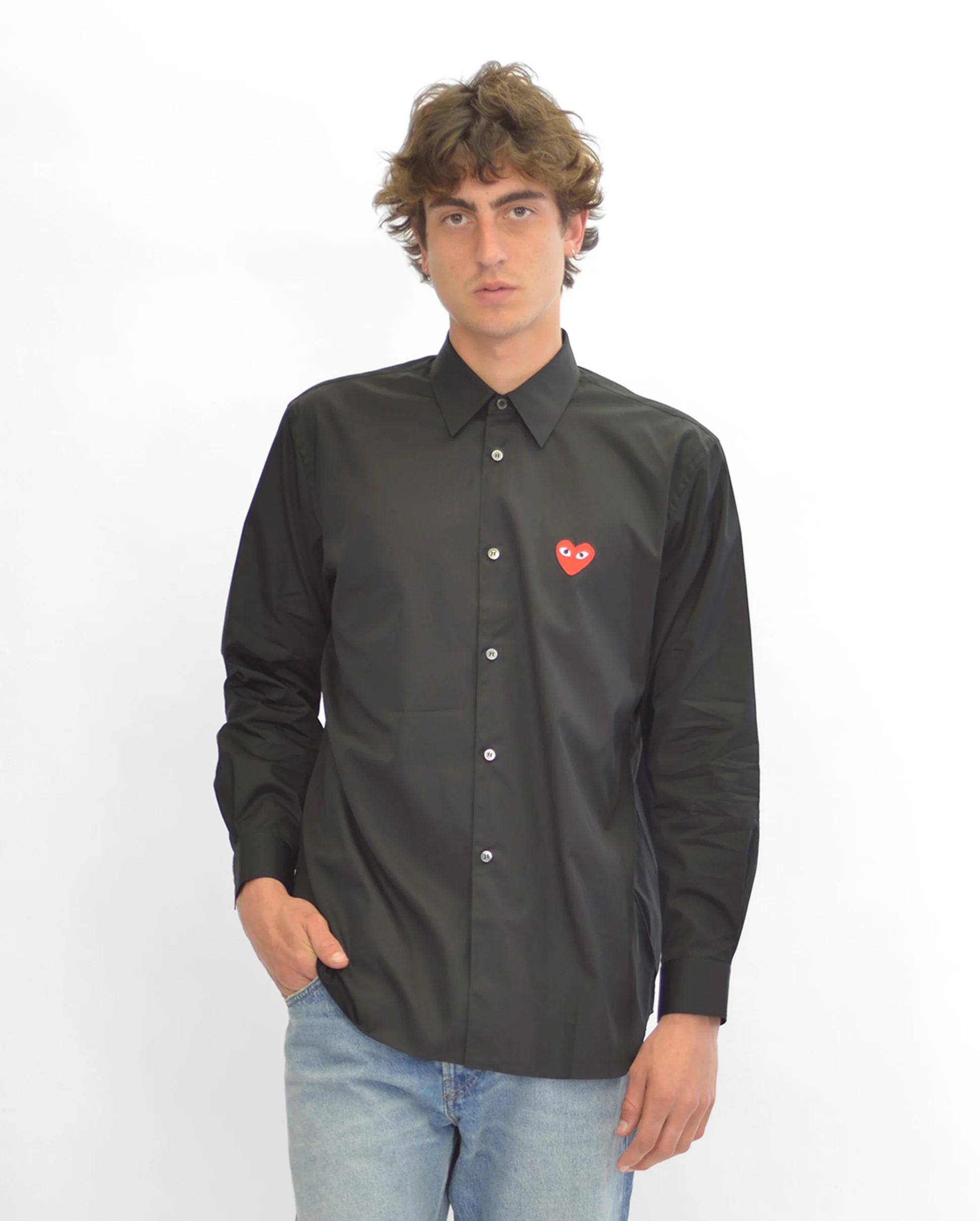 B002 UNISEX RED HEART SHIRT / BLACK - Image 2