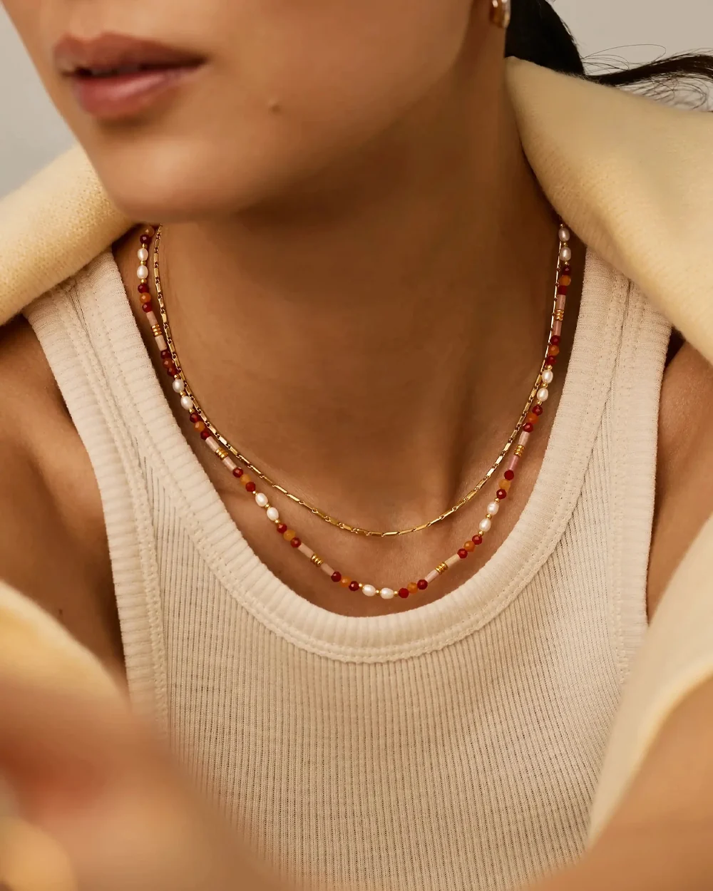 BEADED GEMSTONE & PEARL SHORT NECKLACE / GOLD - Image 5