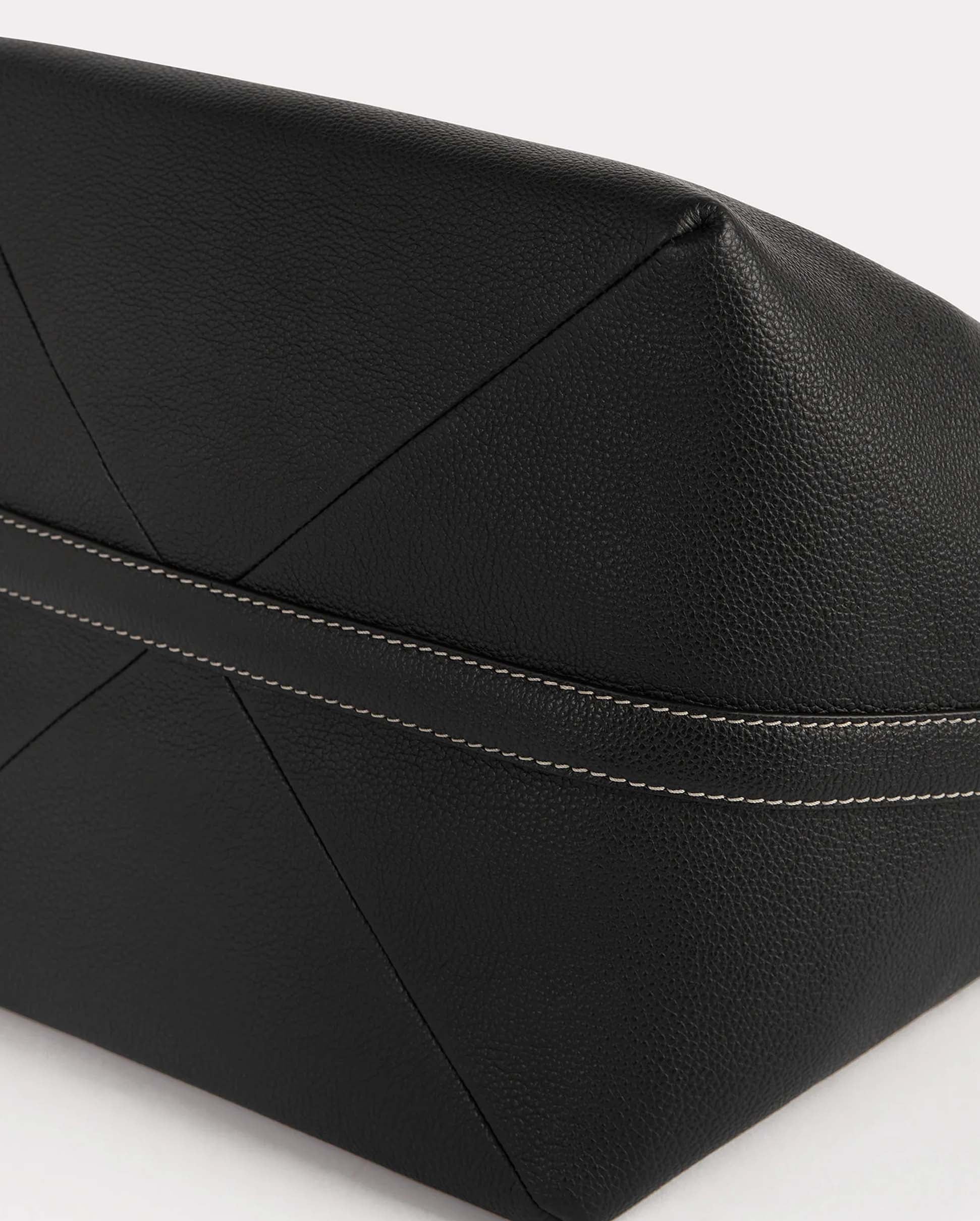 BELTED GRAINED LEATHER TOTE / BLACK - Image 5