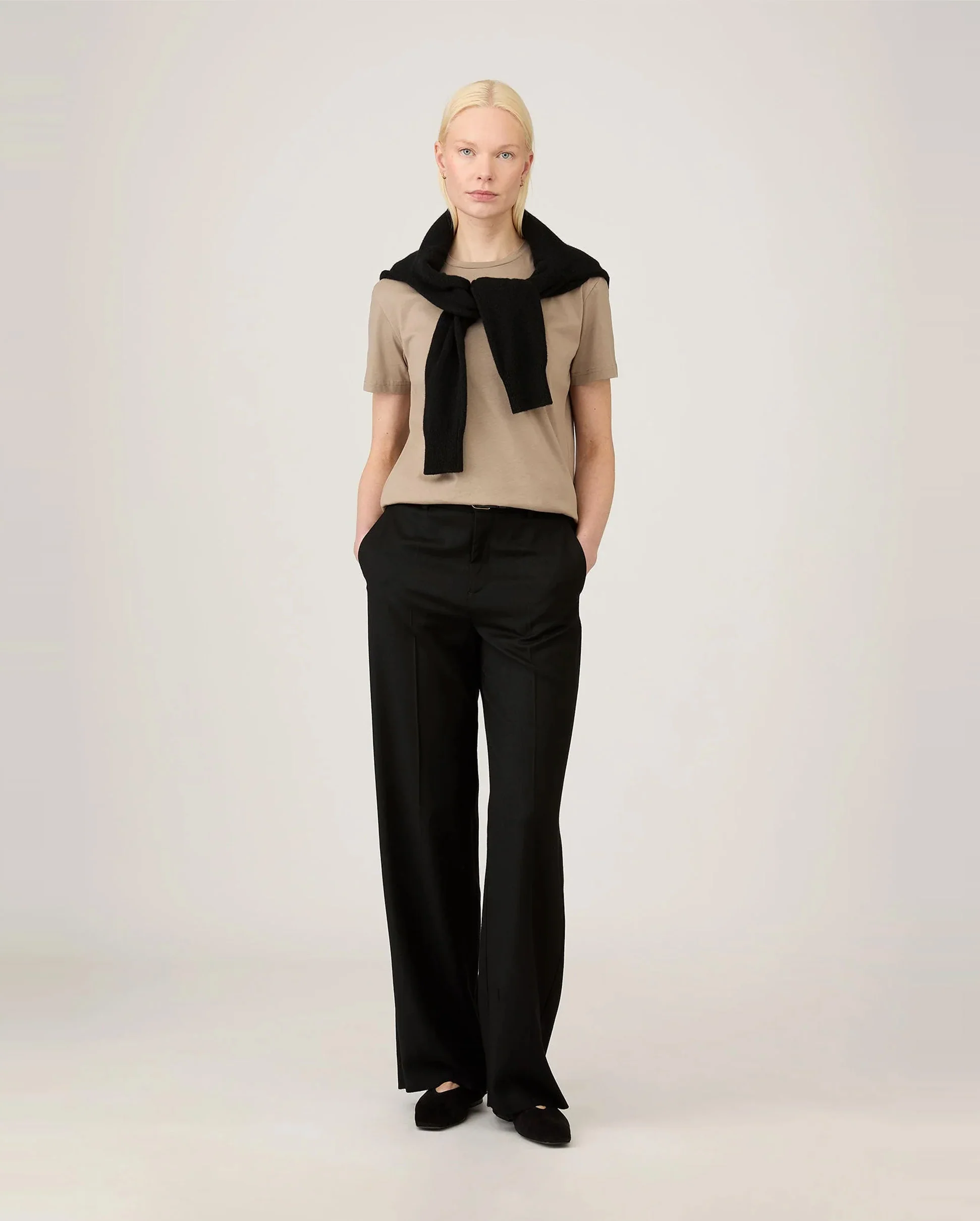 BOY-FIT CREW NECK T-SHIRT / MINK - Image 2