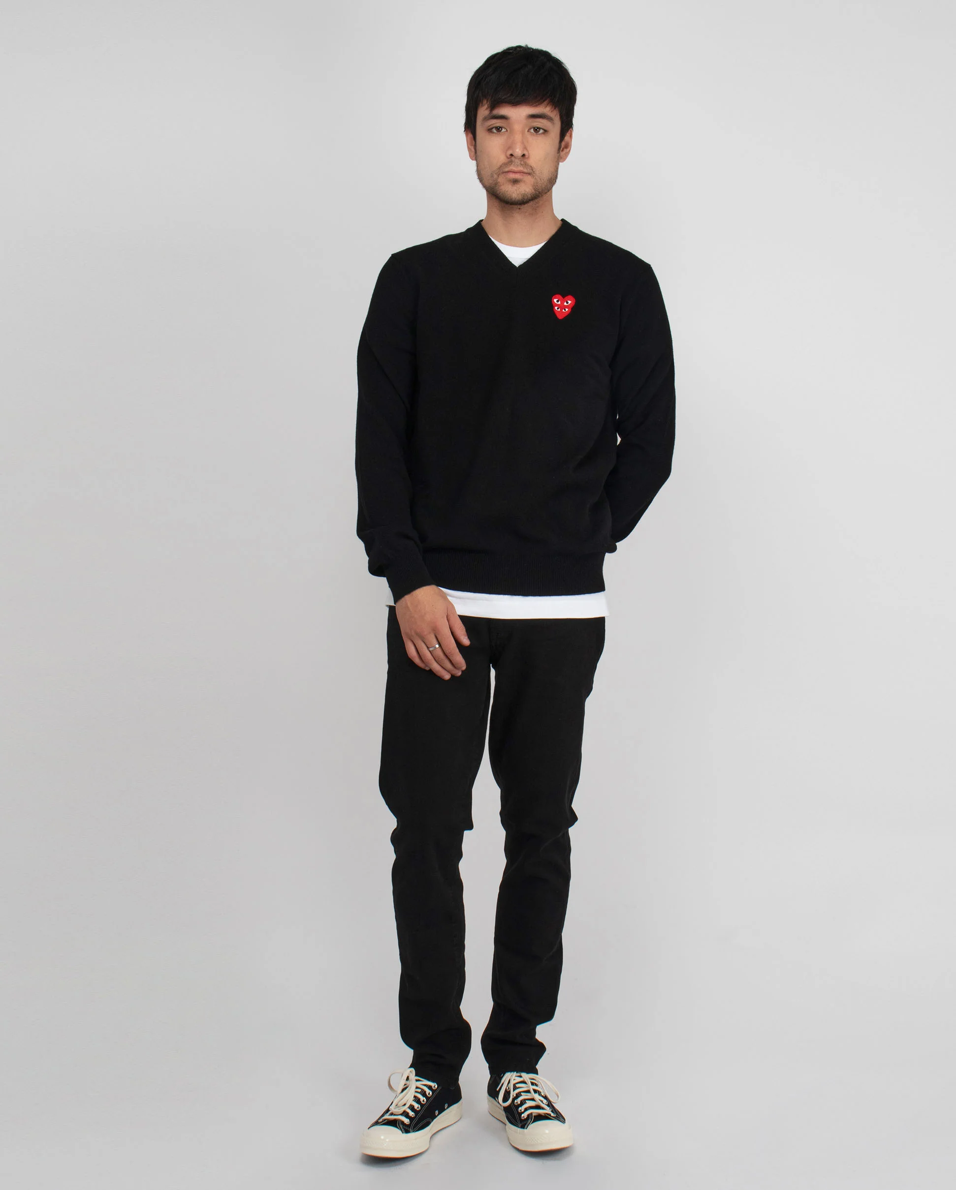 N074 DOUBLE RED HEART V-NECK SWEATER / BLACK - Image 3