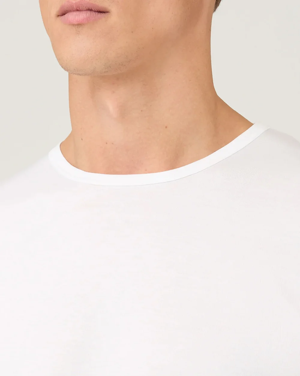 CLASSIC CREW NECK T-SHIRT / WHITE - Image 4