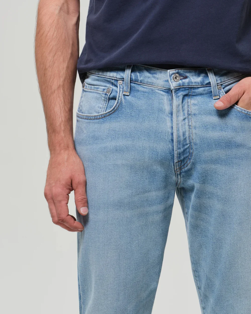 GAGE SLIM STRAIGHT PERFORM FIT / LIGHT WASH - Image 4