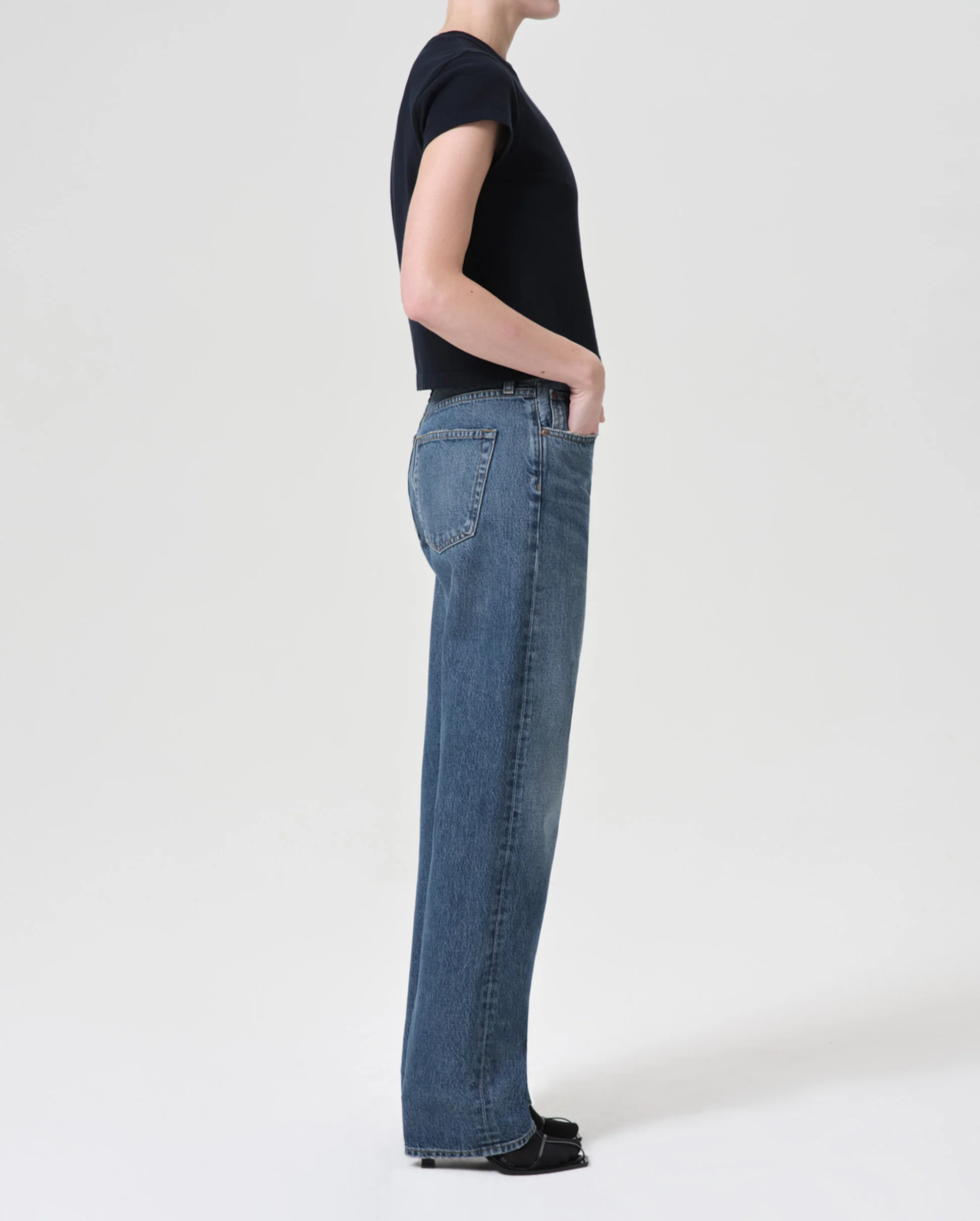 KELLY JEAN / ESSENCE - Image 6