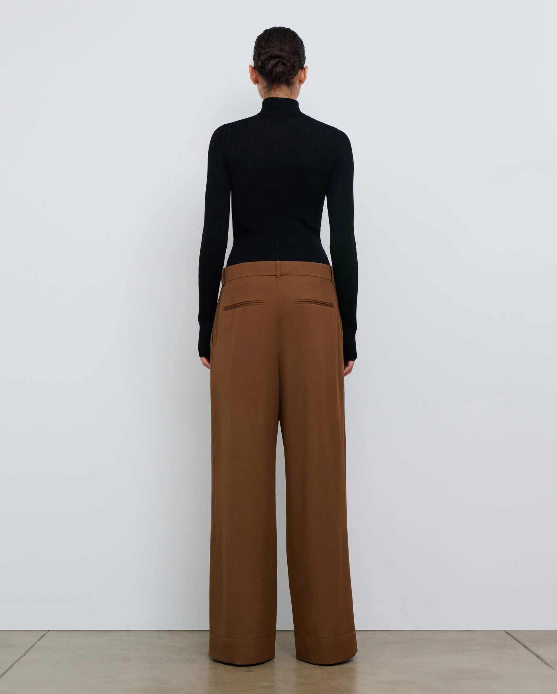 LOW RISE TROUSER / BROWN - Image 4