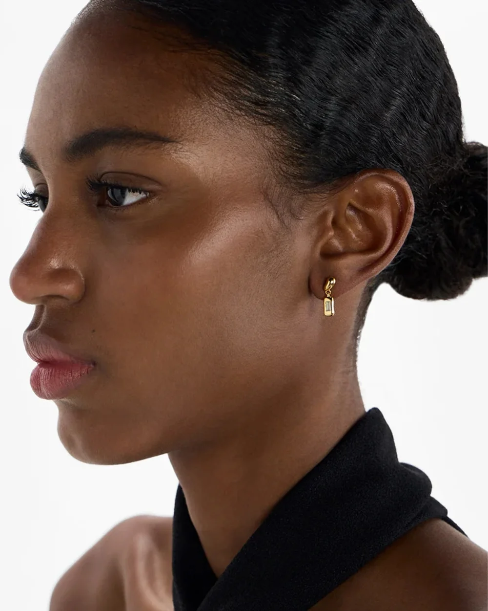 MOLTEN GEMSTONE BAGUETTE DROP EARRINGS / GOLD - Image 2