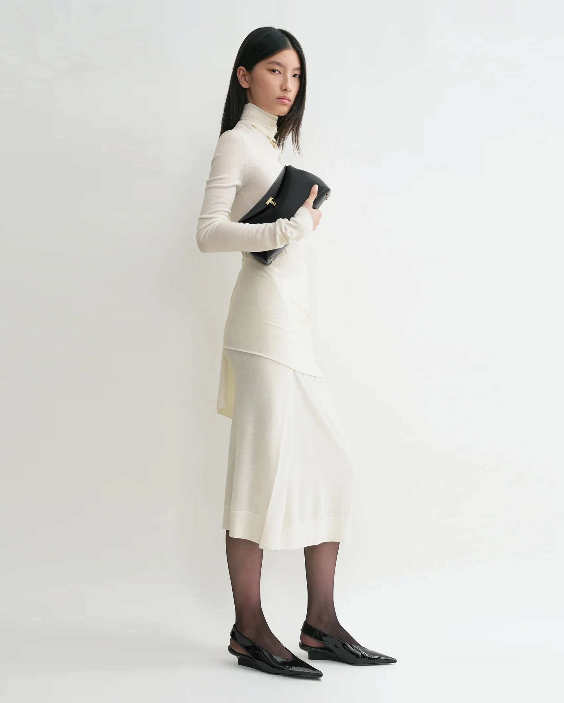T-LOCK LEATHER CLUTCH / BLACK - Image 7